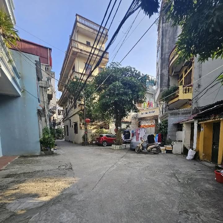 Đất Kim Giang, Thanh Trì 70m² giá 10 tỷ - Sổ đỏ chính chủ, ô tô tránh