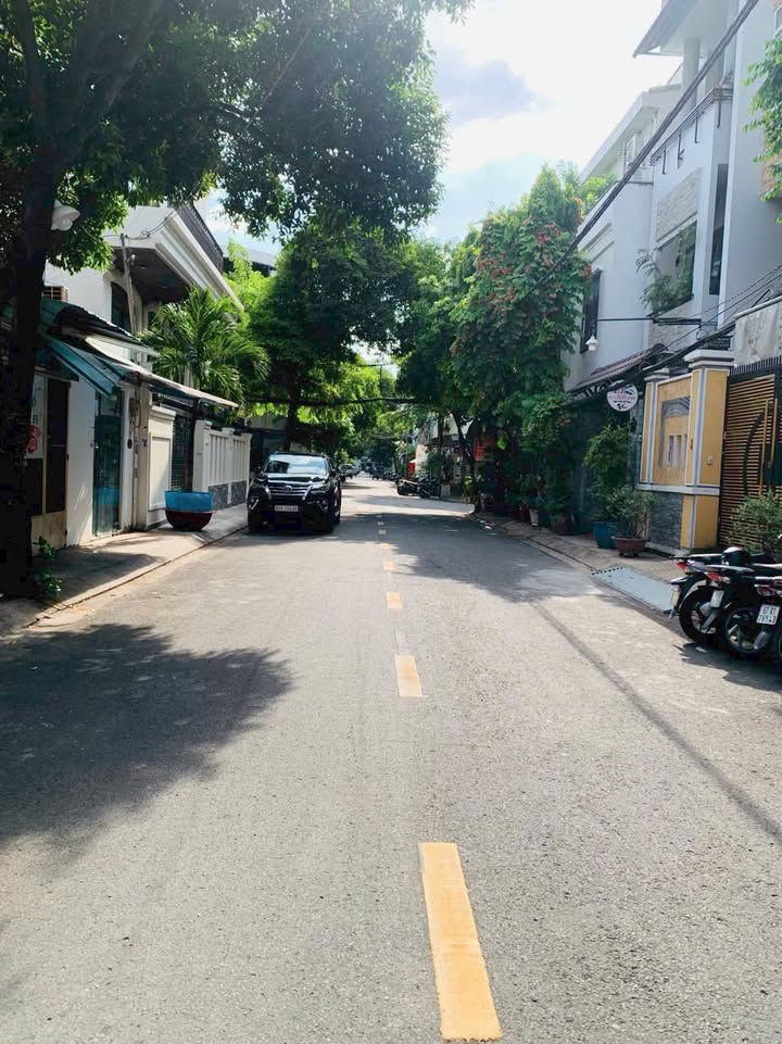 FrontHouse Đường 30/4 Tân Phú 160m² giá 23.5 tỷ - Đầu tư sinh lời tuyệt vời!