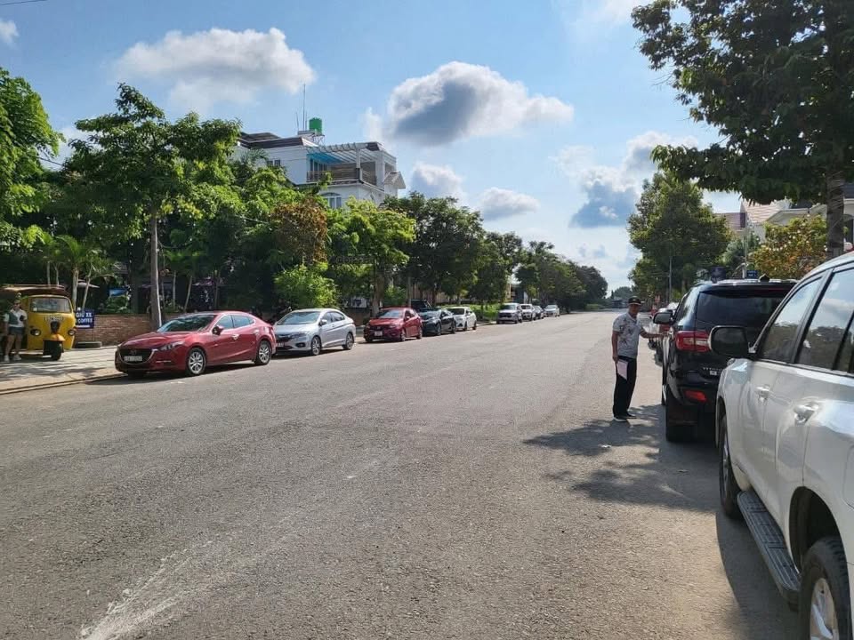 Mặt tiền FrontHouse Hùng Vương, Tân An 207m² giá 13.5 tỷ - Đầu tư sinh lời hấp dẫn!