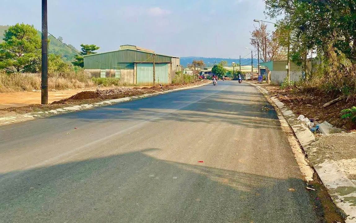 Đất Mặt Tiền Lý Chính Thắng, Đak Đoa 1400m² giá 2.6 tỷ - Giảm 250 triệu trước Tết!