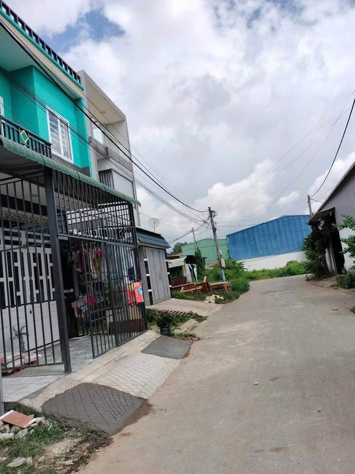 Nhà trọ KDC Tân Đức, Đức Hòa 125m² giá 2.55 tỷ - Đầu tư sinh lời ổn định!