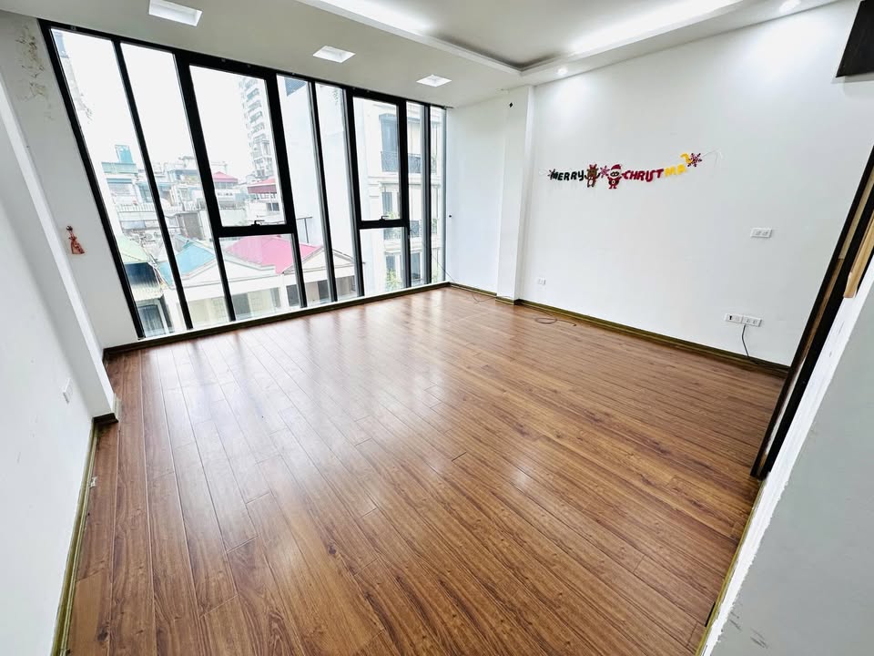 Cho thuê sàn văn phòng Đống Đa 60m² giá 10 triệu - Sẵn sàng làm việc ngay!