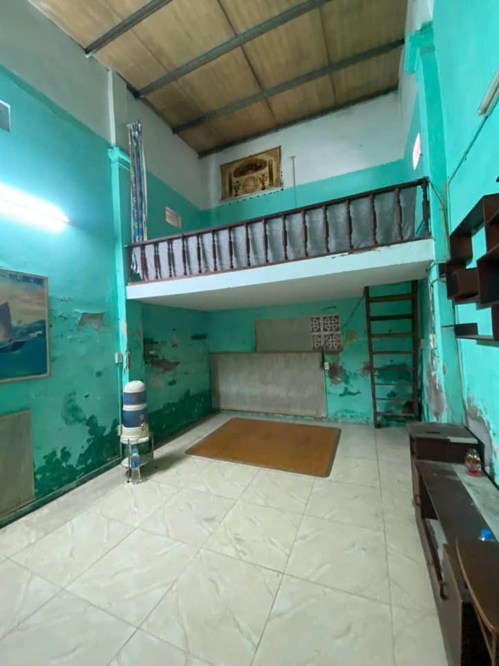 Nhà cho thuê tại 96 Chợ Hàng, Hải Phòng 44m² - Giá thuê chỉ 2.7 triệu/tháng!