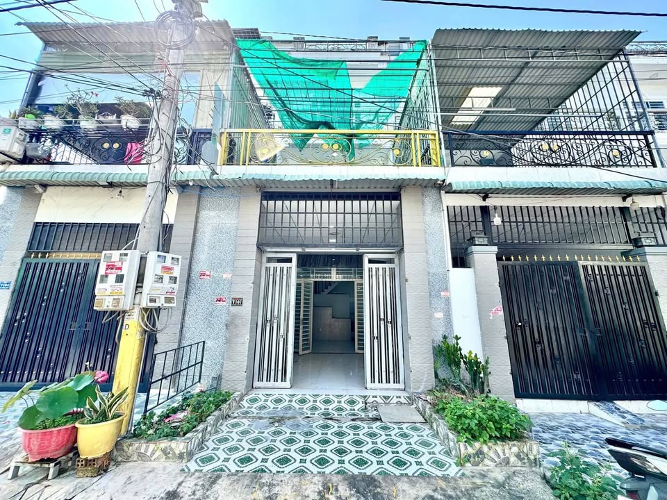 Nhà phố Long Trạch, Cần Đước 83m² giá 2.38 tỷ - Chính chủ bán gấp!