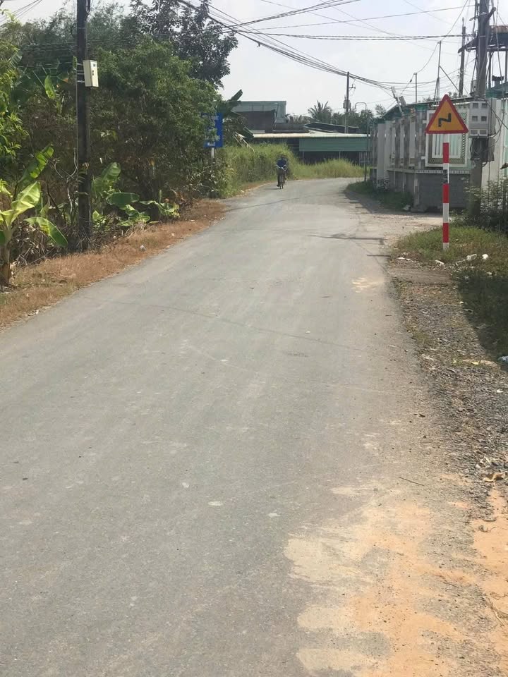 Đất nền 4400m² Nhựt Chánh Bến Lức giá 10.56 tỷ - Đầu tư sinh lời ngay!