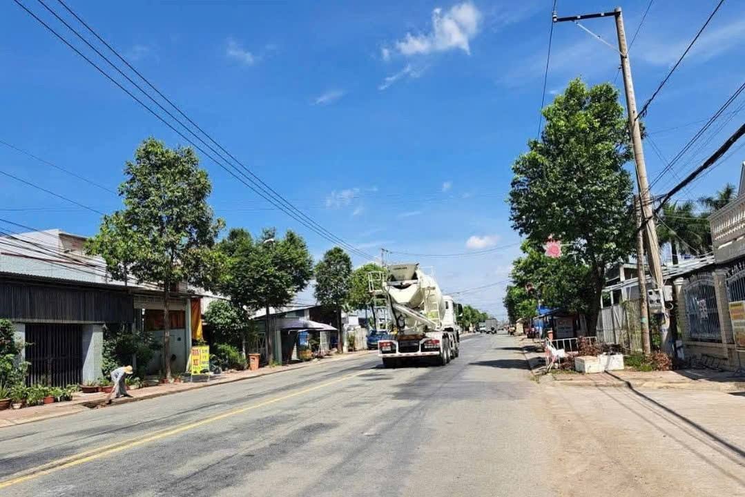 Nhà mặt tiền đường Phan Văn Mãng, Thị Trấn Bến Lức 276m² giá 9.5 tỷ - Kinh doanh tốt, lợi nhuận cao!