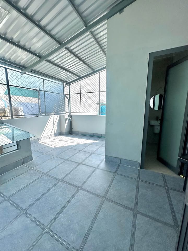 Nhà mặt đường Chợ Đầm, Quy Nhơn 70m² giá 6 tỷ - Thiết kế hiện đại, sẵn sàng ở ngay!