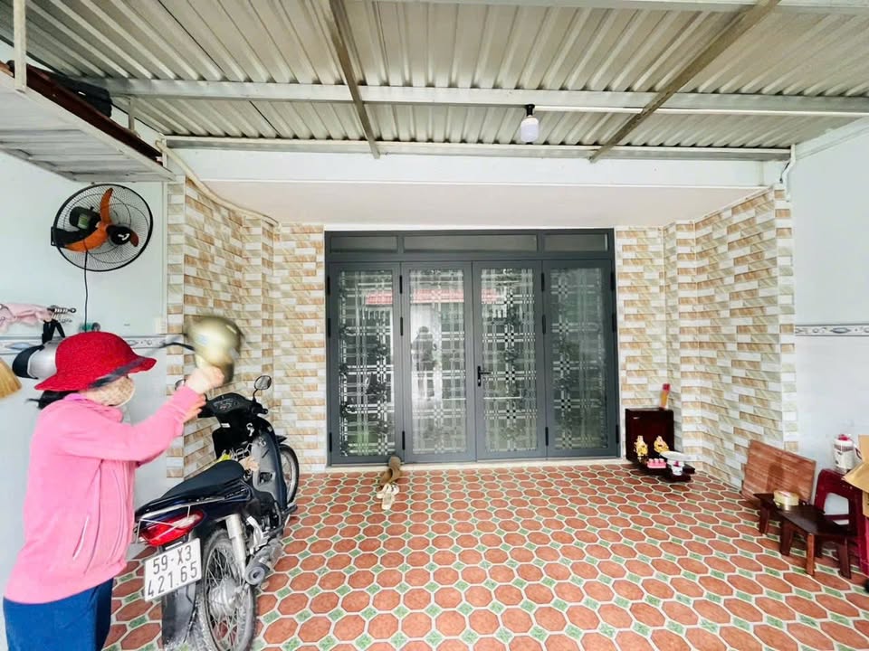 Nhà mặt tiền đường 24, Phường Linh Đông, 97.5m² giá 10 tỷ - Thương lượng tốt!