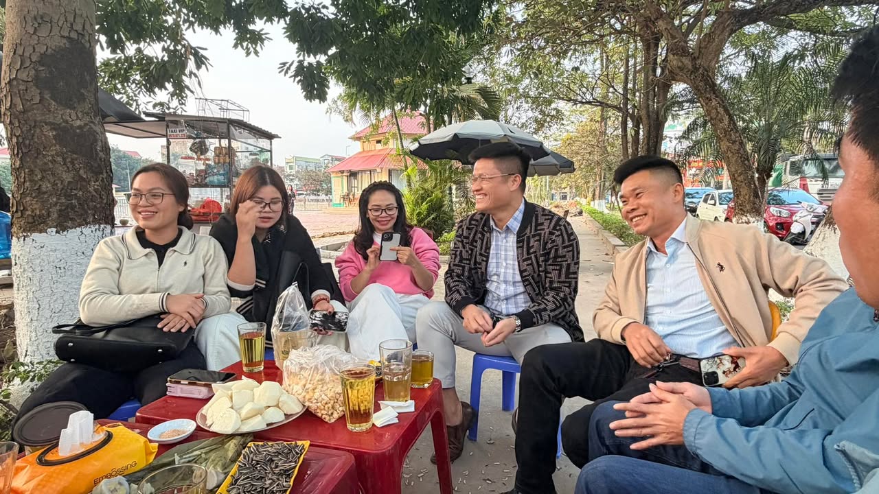 Đất Giãn Dân Khu 2 Quế Võ 100m² giá 4.9 tỷ - Đường xe container thuận tiện