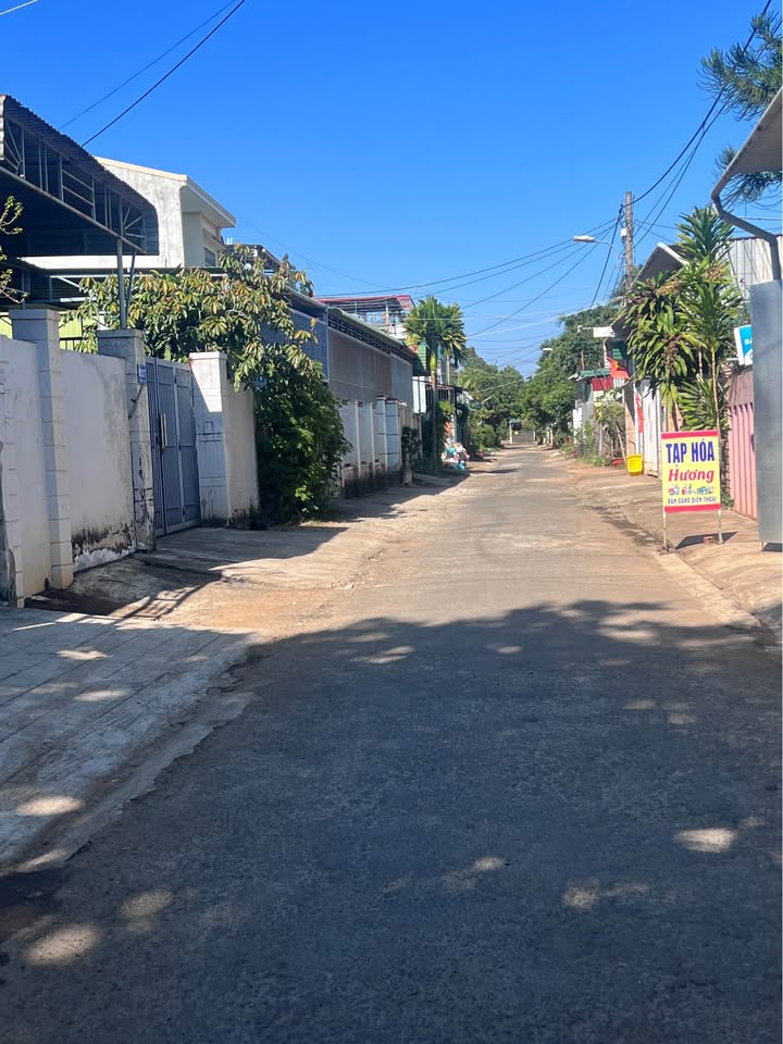 Đất nền Tân An Buôn Ma Thuột 220m² giá 4.2 tỷ - Vị trí đắc địa, tiện ích đầy đủ!