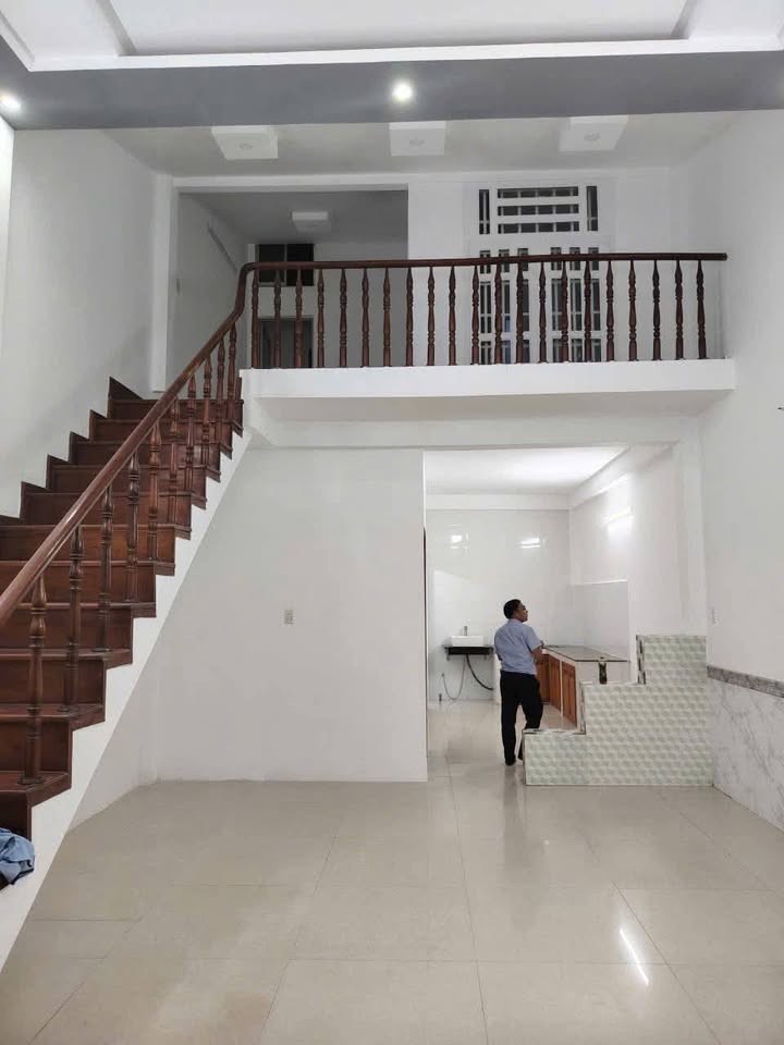 Cho thuê nhà cấp 4 An Phú, Thuận An 3PN giá 4,5 triệu - Thiết kế thông thoáng, an ninh tốt!