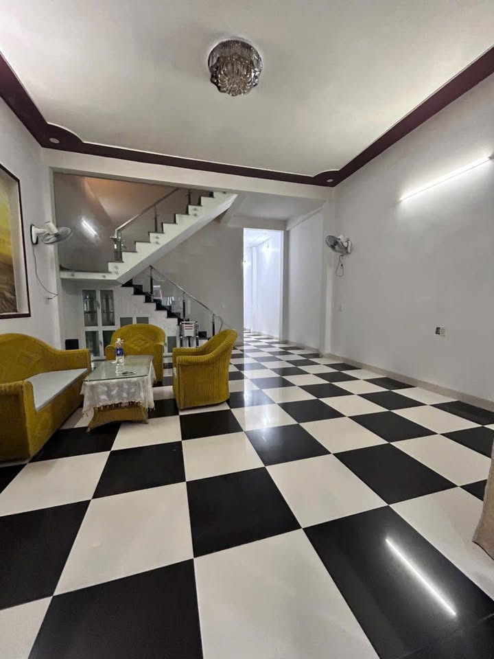 Nhà mặt tiền đường Lê Đỉnh, Quế Sơn 132m² giá 2.6 tỷ - Kinh doanh thuận lợi!