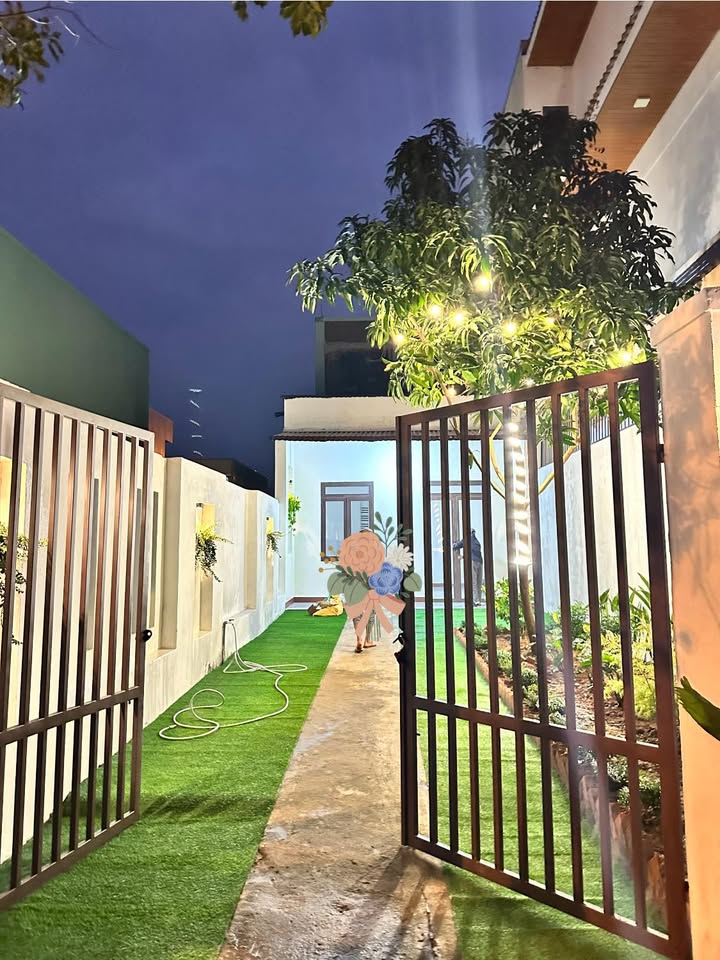 Nhà cấp 4 sân vườn Trường Xuân, Tam Kỳ 90m² chỉ 1.7 tỷ - Sẵn sàng vào ở!