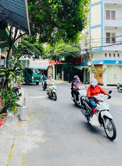 Nhà mặt tiền kinh doanh Linh Chiểu 50m² giá 4.4 tỷ - Thiết kế hiện đại, thoáng mát!