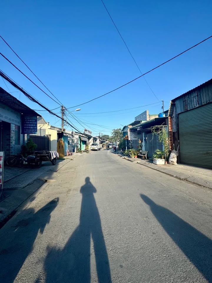 Bán gấp FrontHouse 125.5m² mặt tiền Phùng Thị Chuyện - Giảm ngay 800 triệu còn 5.2 tỷ!