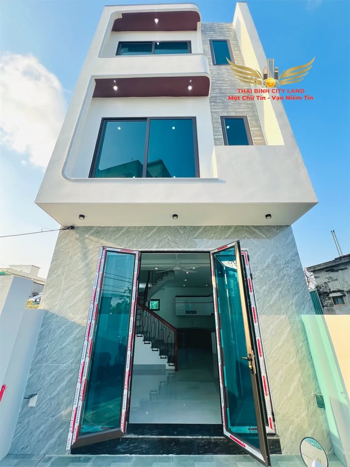 Nhà 3 tầng Trần Lãm, 64m², giá 1.7 tỷ - Gần trường học, bệnh viện!