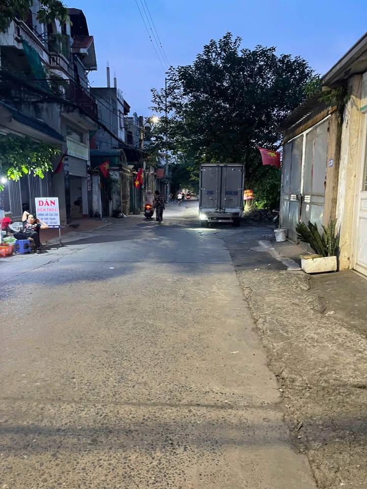 Đất nền Yên Viên 54m² giá 6 tỷ - Sát chợ Cống Thôn, đầu tư sinh lời!