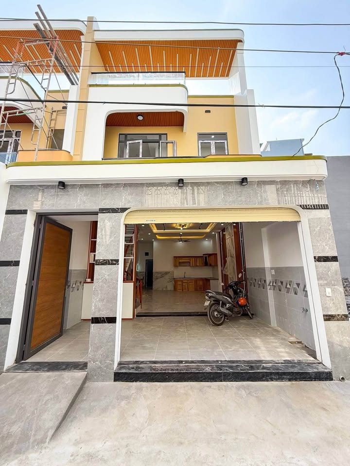 Nhà bán Biên Hòa 80m² giá 3.7 tỷ - Thiết kế hiện đại, đầy đủ tiện nghi!