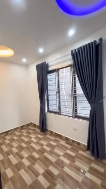 Nhà lô góc 4 tầng Miếu Hai Xã 40m² giá 4.55 tỷ - Đường ô tô tránh nhau!