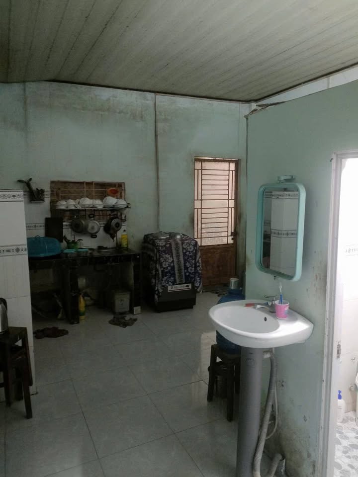 Nhà trệt 81m² tại hẻm 234 Hoàng Quốc Việt, 2.4 tỷ - Ô tô vào tận nơi!