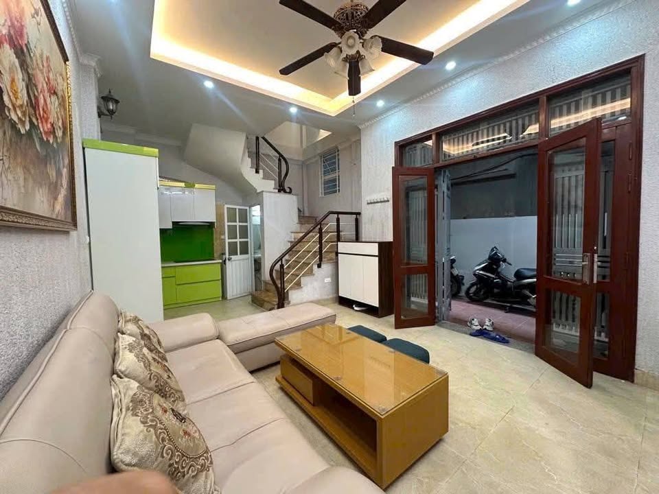 Nhà phố Dương Văn Bé, Hai Bà Trưng 34m² giá 7.9 tỷ - Thiết kế đẹp, nội thất đầy đủ!