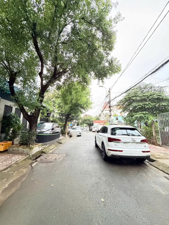 Nhà 5 tầng Xô Viết Nghệ Tĩnh 42m² giá 7 tỷ - Xe hơi đỗ cửa, dân trí cao!