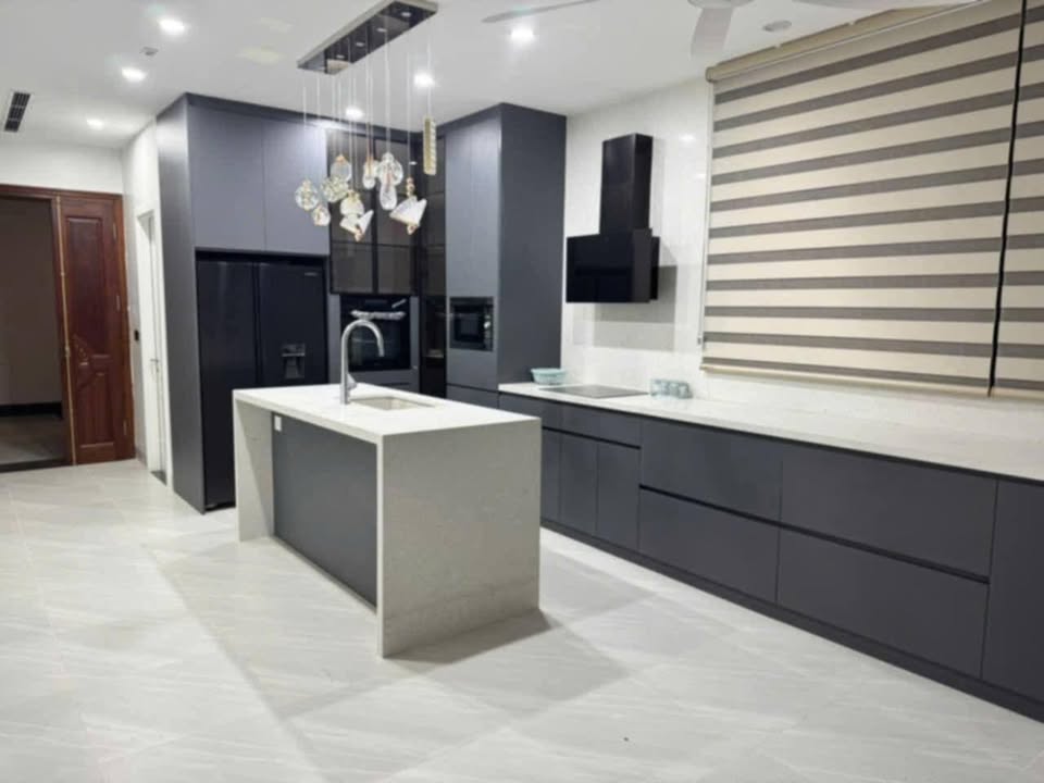 Nhà nguyên căn 7 tầng tại Yên Sở, Hoàng Mai - Diện tích 60m², nội thất xịn, thang máy tiện lợi