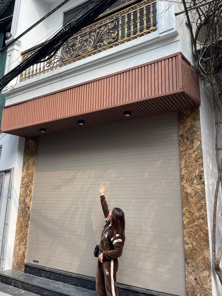 Nhà phố Nguyễn Chính Tân Mai 40m² giá 9.45 tỷ - Kinh doanh đỉnh cao, gara ô tô!