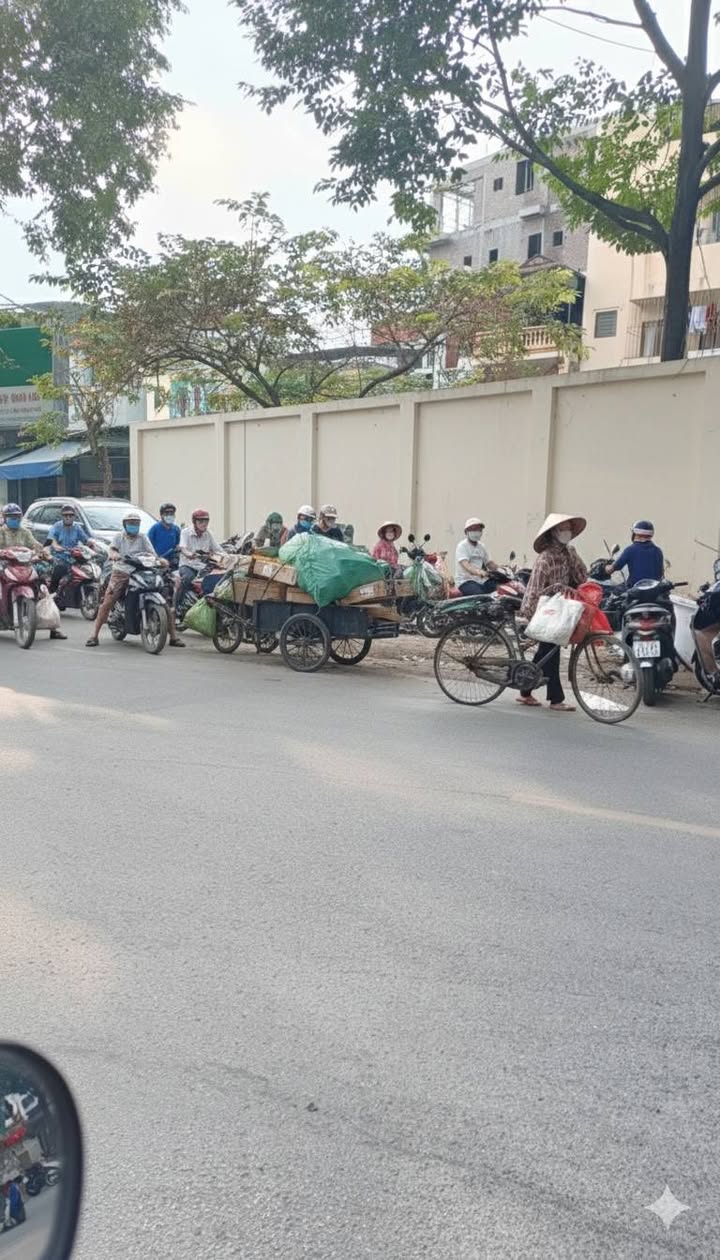 Nhà đẹp 5 tầng Minh Khai 37m² giá 7.85 tỷ - Ô tô đỗ cửa, sổ đỏ chính chủ!