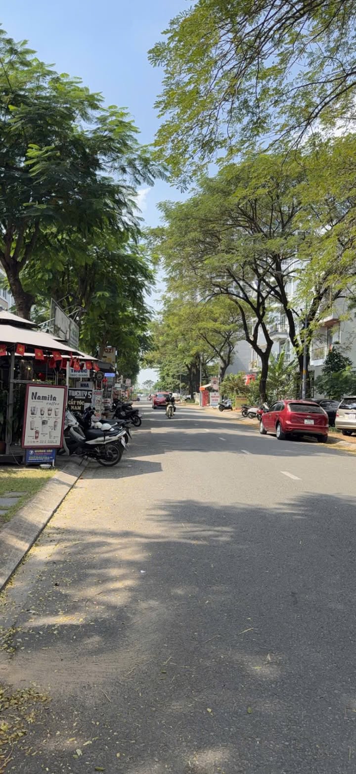 Nhà Phố Mặt Tiền Đường 20m, Phong Phú 100m² - Đầu Tư Sinh Lời Tại Khu Khang Điền