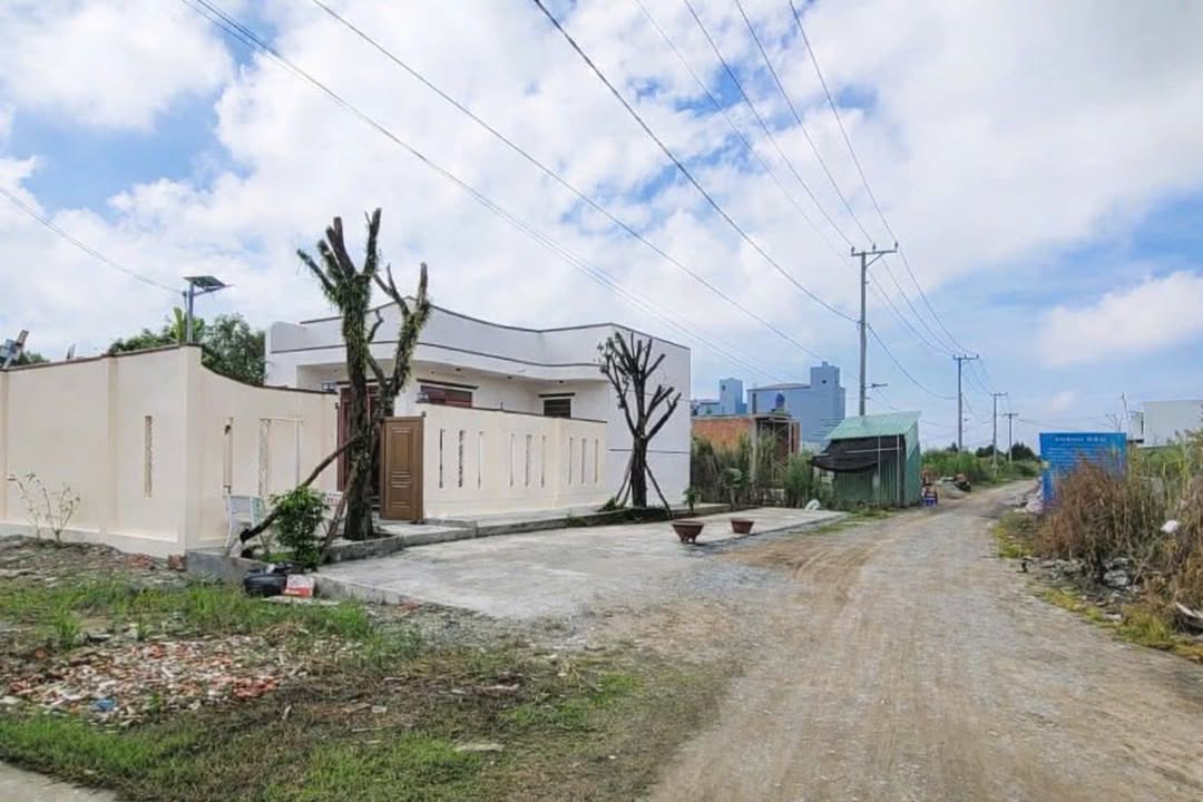 Đất nền thổ cư 92m² tại hẻm 275 Quang Trung, Rạch Giá chỉ 550 triệu - Cơ hội đầu tư tuyệt vời!