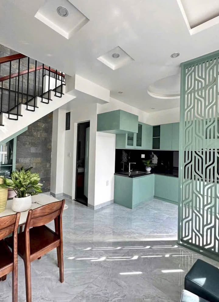 Nhà 2 Tầng Đường Thanh Hải Nối Dài - 83m² giá 2,8 tỷ - Ô tô vào tận sân!