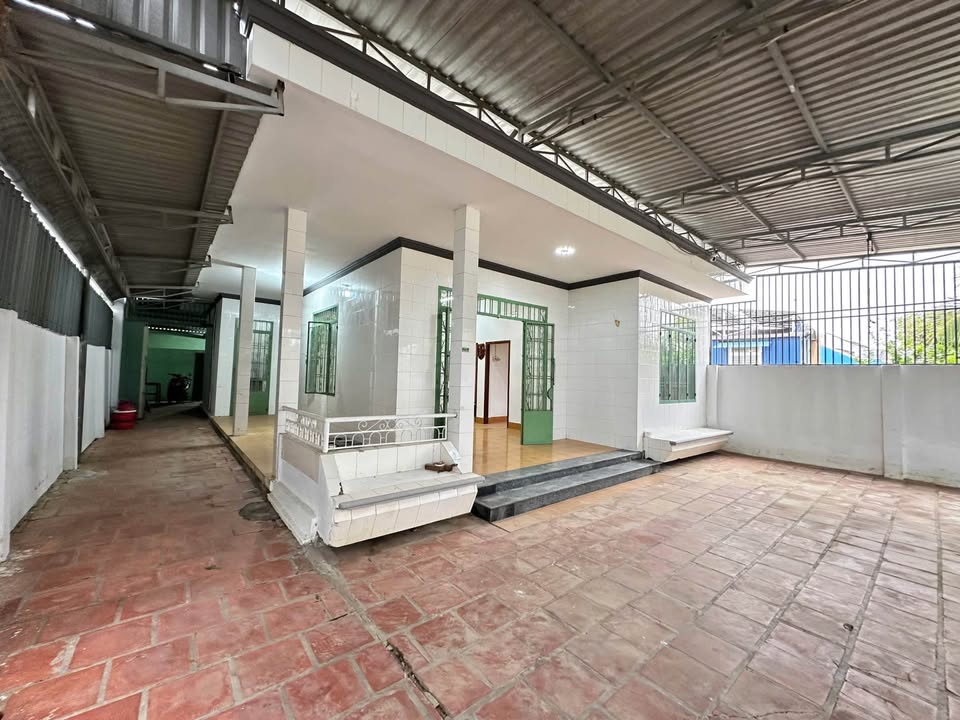Nhà mặt đường Bảo An, Phan Rang 400m² giá hơn 2 tỷ - Đầu tư kinh doanh lý tưởng!