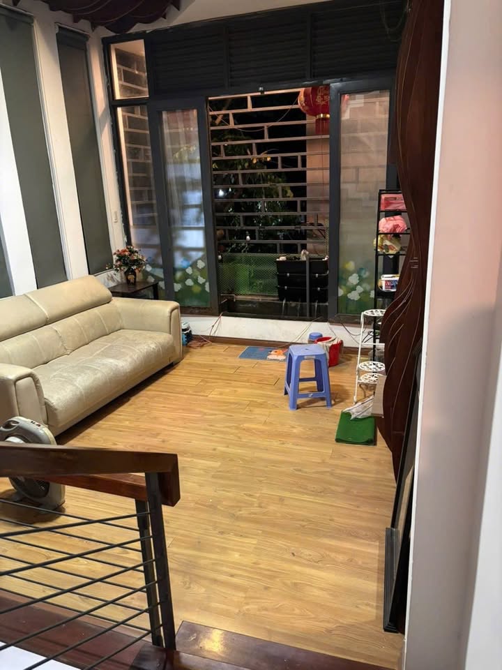 Nhà cho thuê 3.5 tầng kiệt Nguyễn Hoàng, Hải Châu 45m² - Nội thất cơ bản đầy đủ!