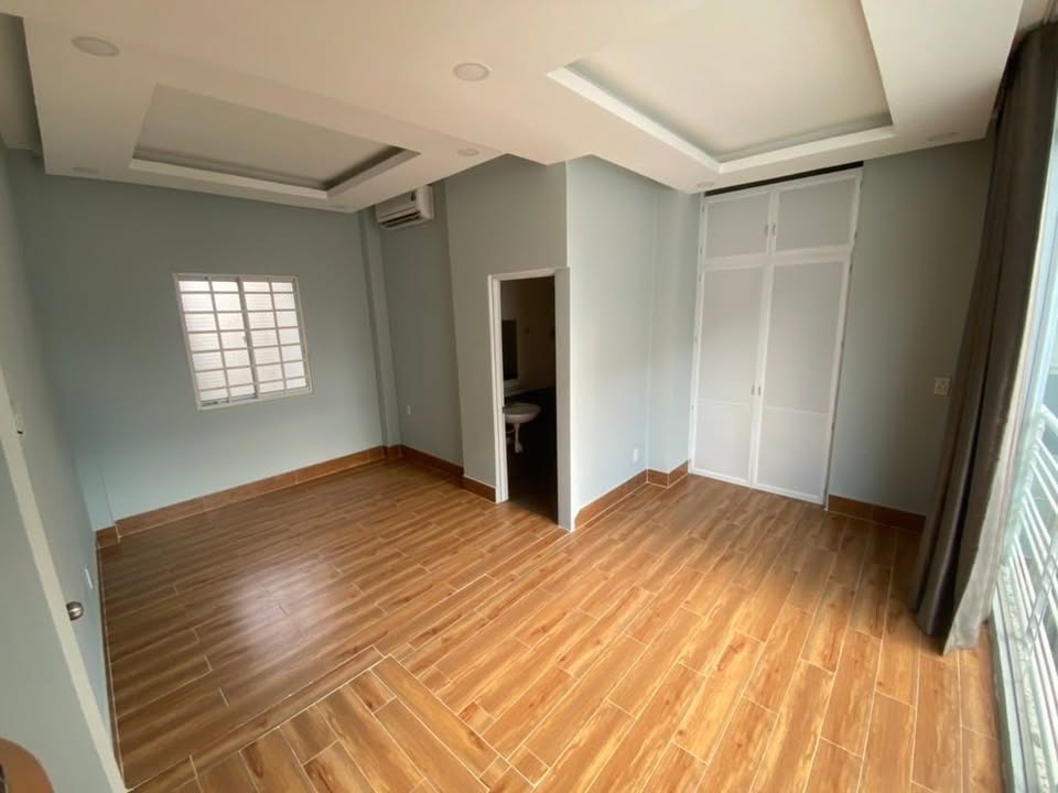 Nhà 5 Tầng Bê Tông Cốt Thép Quận 10 40m² giá 6 tỷ - Đầu tư sinh lời ngay!