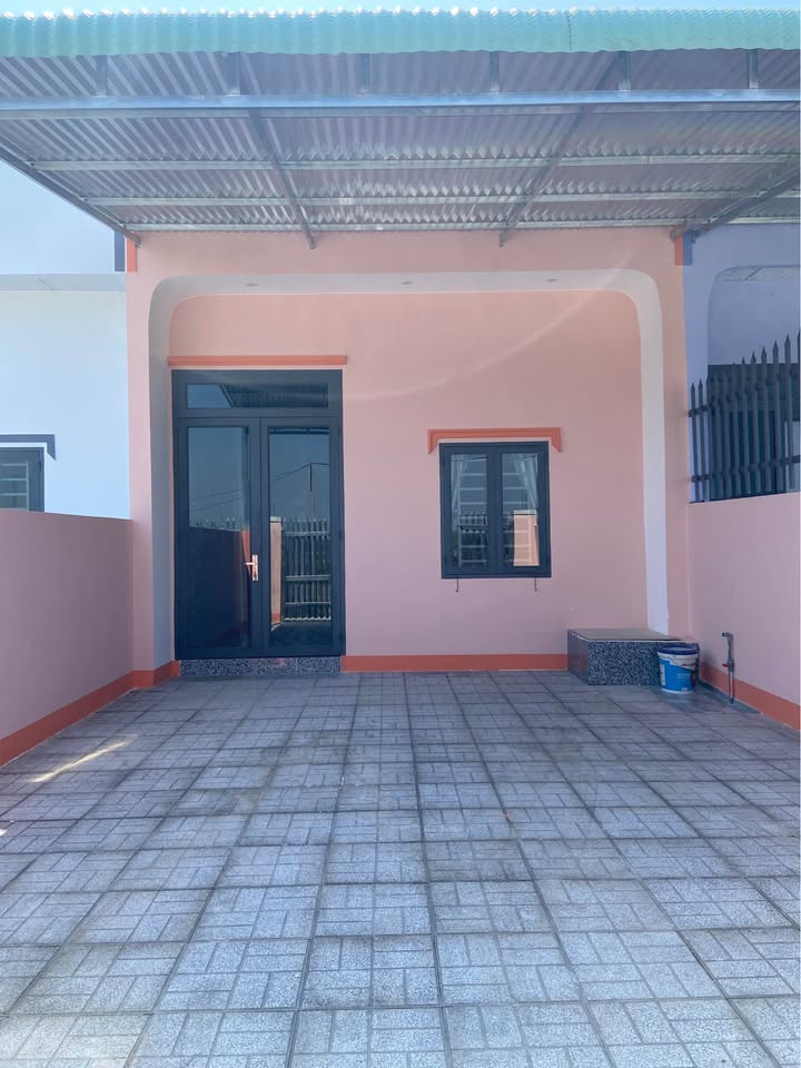 Nhà riêng ấp Tân Trung B, Tân Phú, Tây Ninh 135m² giá 610 triệu - Sẵn sàng vào ở!