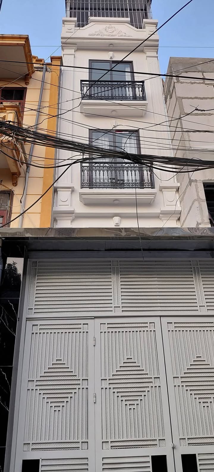 Nhà đẹp tại Lê Trọng Tấn, Hà Đông 35m² - Ô tô đỗ cửa, khu dân trí cao!