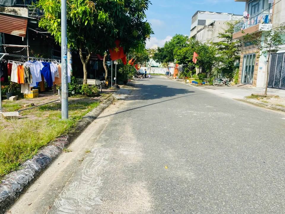 Lô đất thổ cư 125m² Đường Lê Hữu Kiều - Giá 3.28 tỷ - Khu vực trung tâm Phú Mỹ