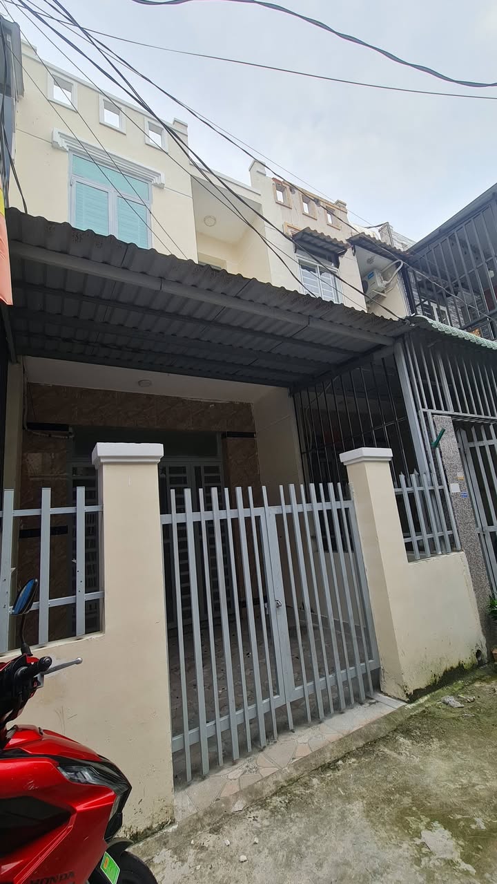 Nhà phố 2 tầng QL50, Cần Giuộc 52m² giá 900 triệu - Pháp lý rõ ràng, sổ hồng chính chủ!