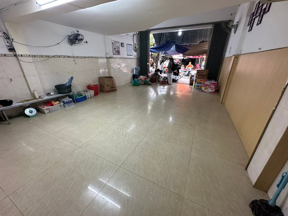 Cho thuê mặt tiền 50m² đường Hàm Nghi, Quy Nhơn - Kinh doanh sầm uất ngay chợ khu 6!