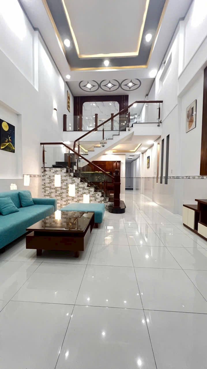 Bán nhà đẹp KP4, Trảng Dài, Biên Hòa 122m² giá 2.65 tỷ - Thiết kế hiện đại, nội thất cao cấp!