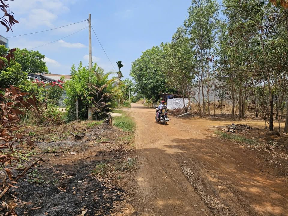 Đất thổ cư Kp5 Tiến Thành 198m² giá 999 triệu - Cơ hội đầu tư hấp dẫn!