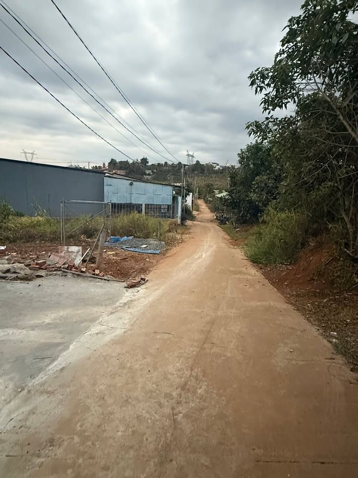 Nhà mới xây 192m² tại Xã Đắk Wer, Đắk Nông giá 1.7 tỷ - Nội thất đầy đủ!