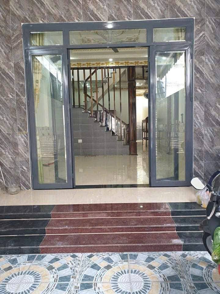 Nhà Tân Phước Khánh, Tân Uyên, Bình Dương 110m² giá 3.5 tỷ - Mặt tiền đường nhộn nhịp, sổ hồng chính chủ!