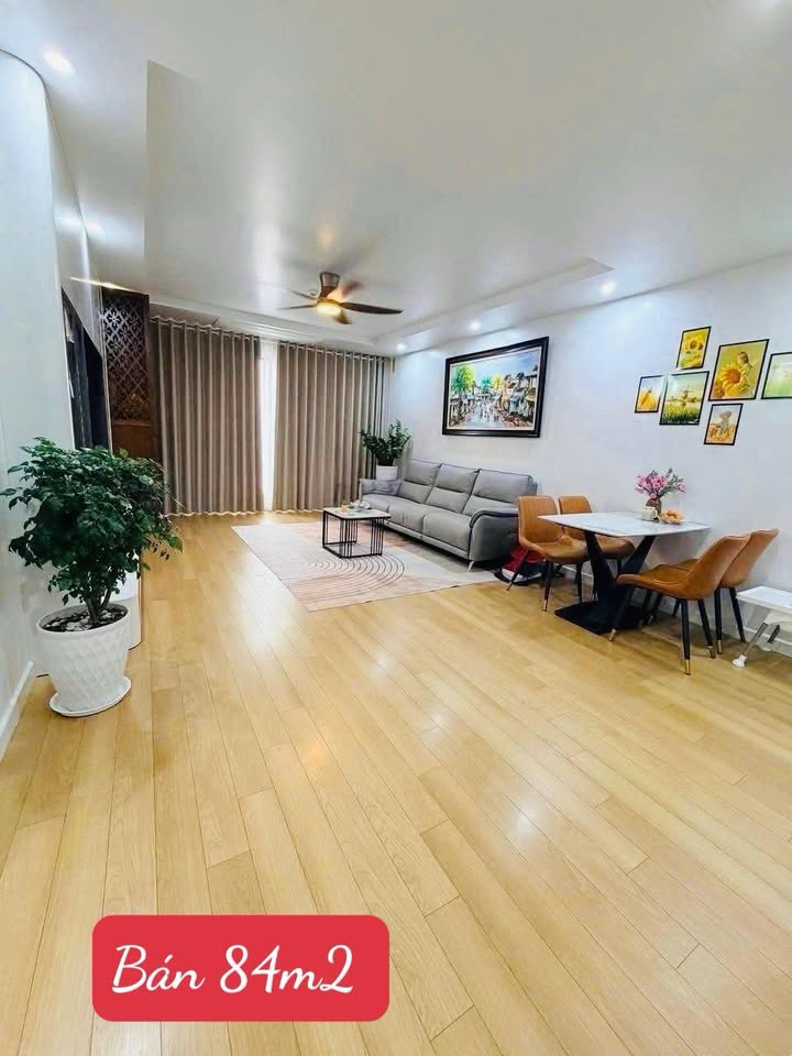 Căn hộ La Casta Hà Đông 84m² giá 7.8 tỷ - Sổ hồng chính chủ, bàn giao ngay!