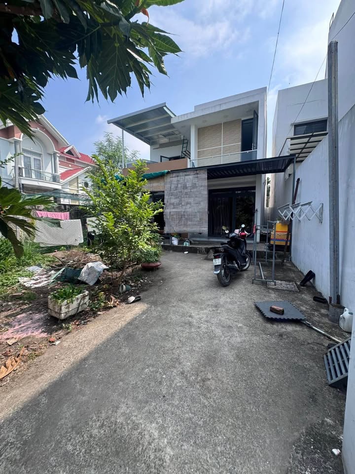 Lô đất thổ cư xã Bà Điểm 102m² giá 2.65 tỷ - Gần chợ Cây Me!