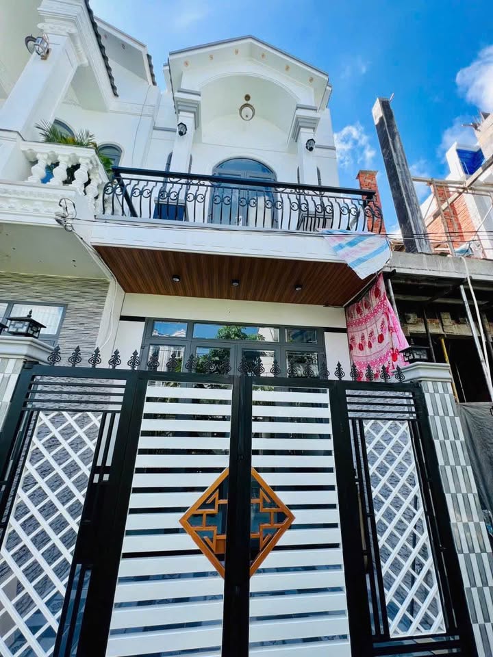 Nhà 1 Trệt 1 Lầu Hẻm 11 Đa Khoa Trung Ương, 48m² giá 2.89 tỷ - Đầu tư sinh lời lý tưởng!