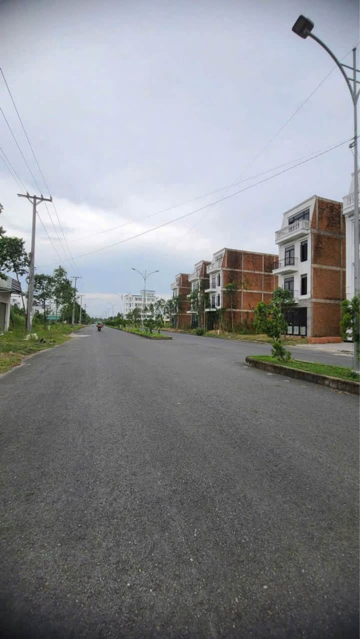 Đất nền KDC Hồng Loan, Cái Răng, 80m² giá 3.78 tỷ - Vị trí đẹp, tiềm năng phát triển!