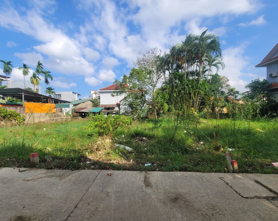 Đất nền 272 Nguyễn Sinh Cung, Vỹ Dạ 100m² giá 2.35 tỷ - Cơ hội đầu tư tuyệt vời!