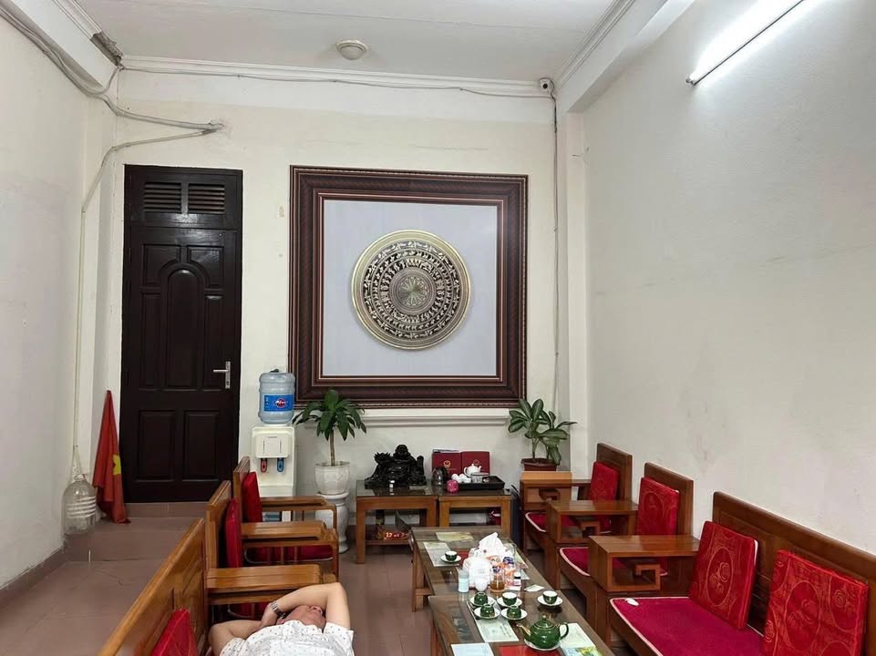 Cho thuê nhà nguyên căn 100m² 4 tầng Nguyễn Văn Cừ - Long Biên - Giá 16 triệu/tháng